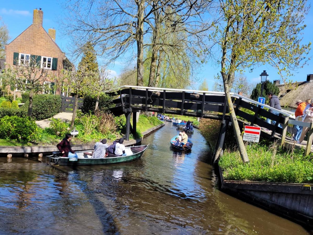 B&B Villa Giethoorn - Canalview, Privacy & Parking Luaran gambar
