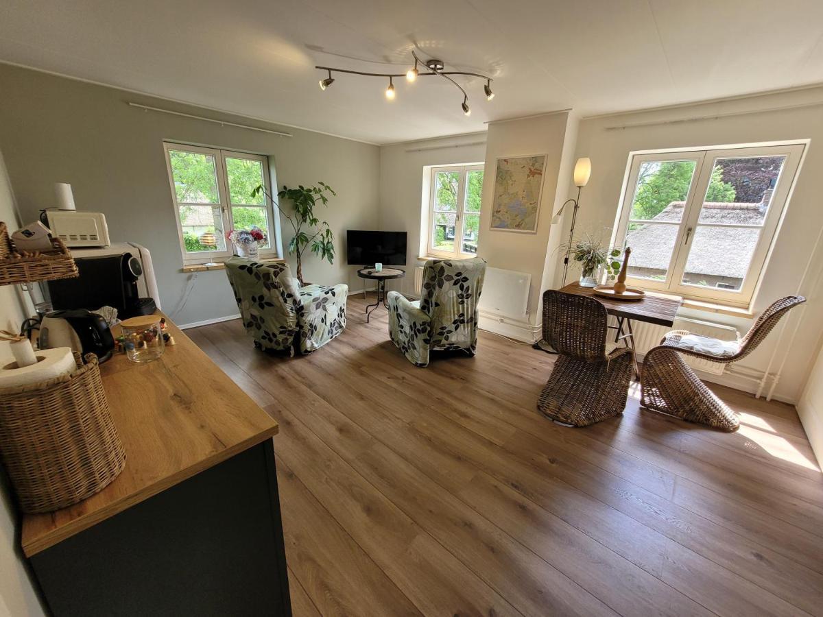 B&B Villa Giethoorn - Canalview, Privacy & Parking Luaran gambar