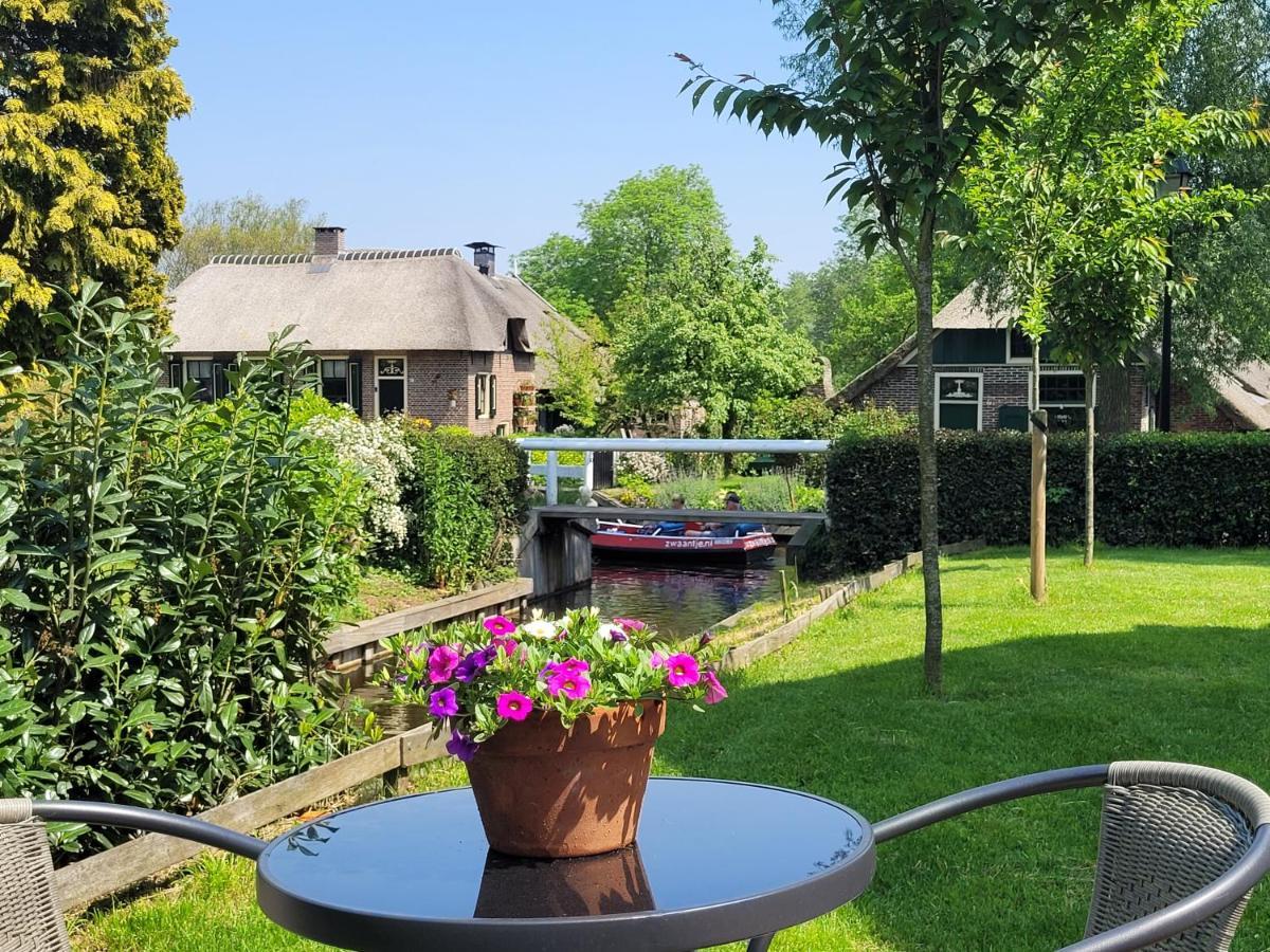 B&B Villa Giethoorn - Canalview, Privacy & Parking Luaran gambar